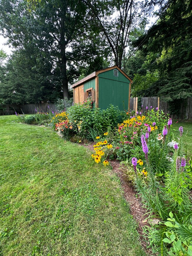 Shed and perennial garden - 7 Yandow Dr