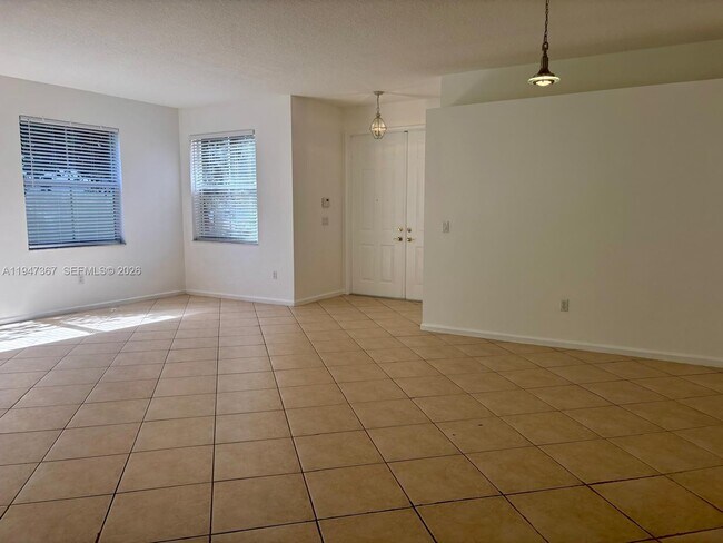 Building Photo - 15845 SW 49th Ct