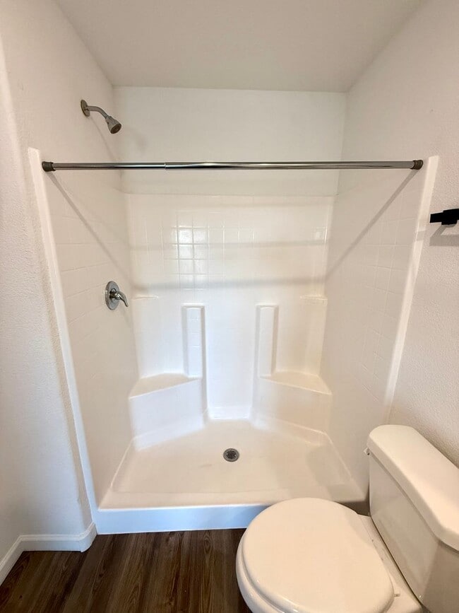 Building Photo - Spacious 4 Bedroom Home with Solar & Modern Upgrades- Available Now!