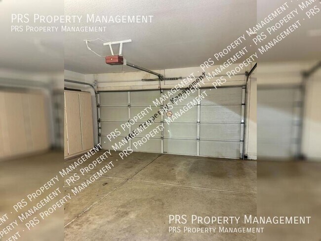 Building Photo - 2363 W Comstock Dr