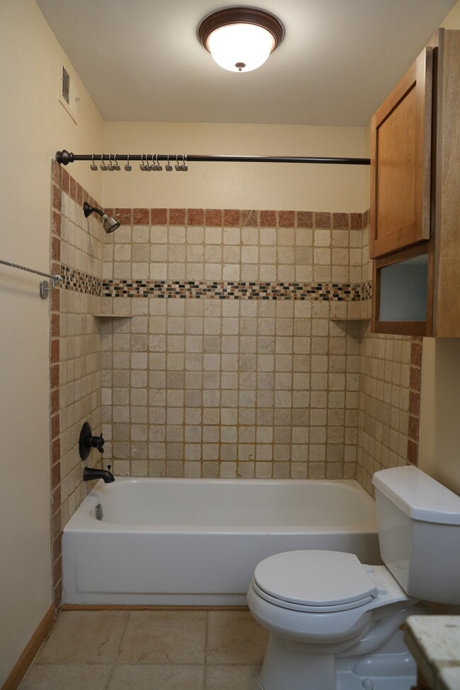 Building Photo - 2501 W Zia Rd