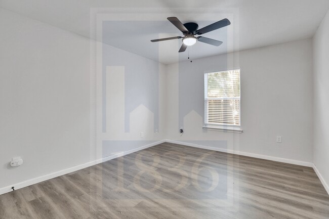 Building Photo - 4500 Acers Ln