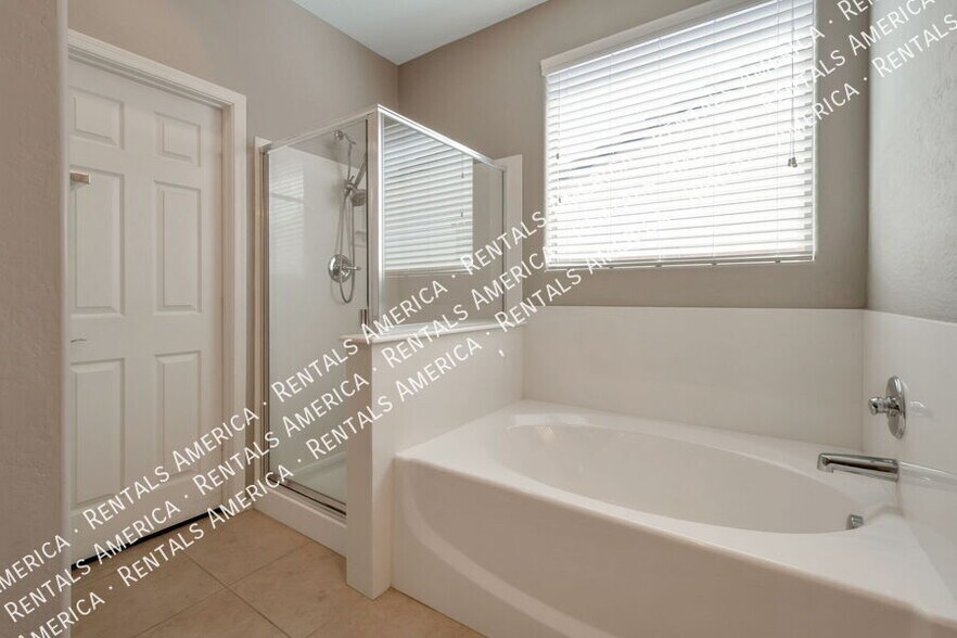 Building Photo - 21442 E Saddle Ct