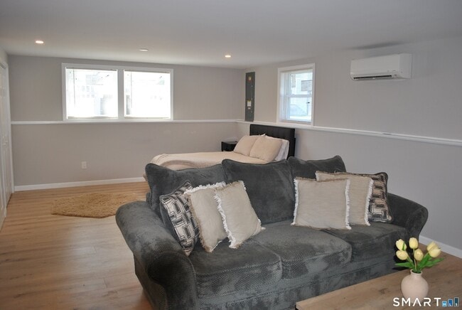 Building Photo - 3 Bostwick Pl