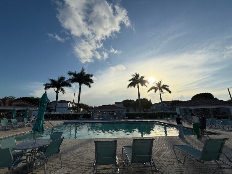 POOL AREA - 10775 NW 81st Ln