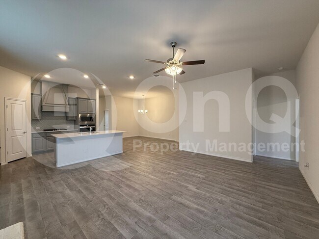 Building Photo - 4124 Ellinger Dr