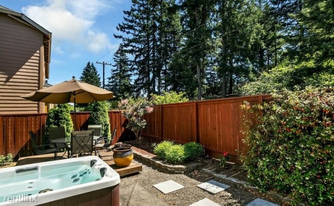 Building Photo - 5 br, 3 bath House - 17901 NE 36th Way