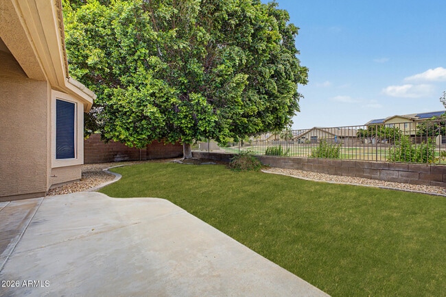 Building Photo - 6932 W Blackhawk Dr