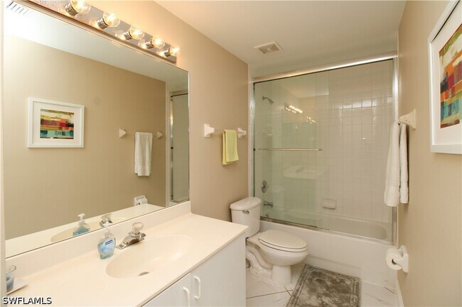 Building Photo - 519 Roma Ct