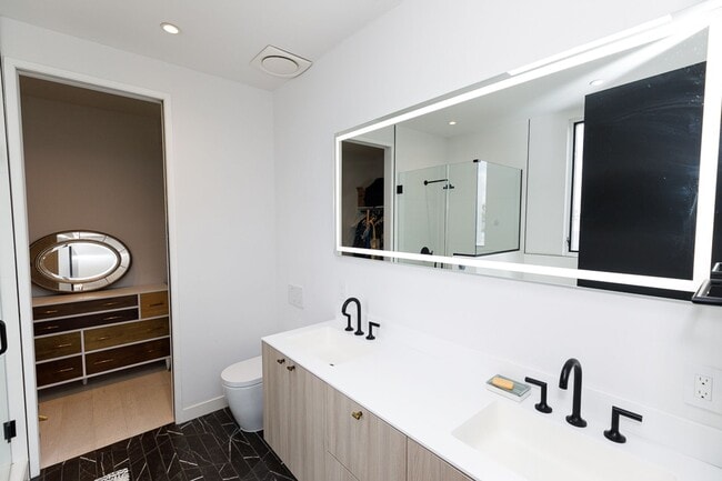 Building Photo - Modern Penthouse in Columbia Heights