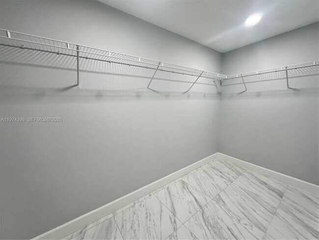 Building Photo - 14024 SW 148th Ln