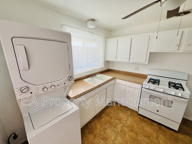 Building Photo - 1129 Georgia St SE