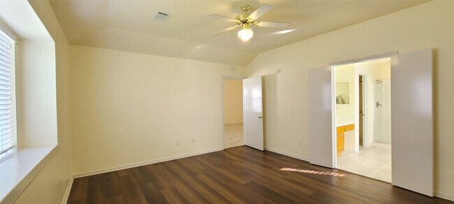 Building Photo - 19330 Larissa Dr