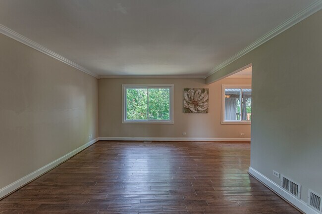 Building Photo - 1490 Paisley Ct