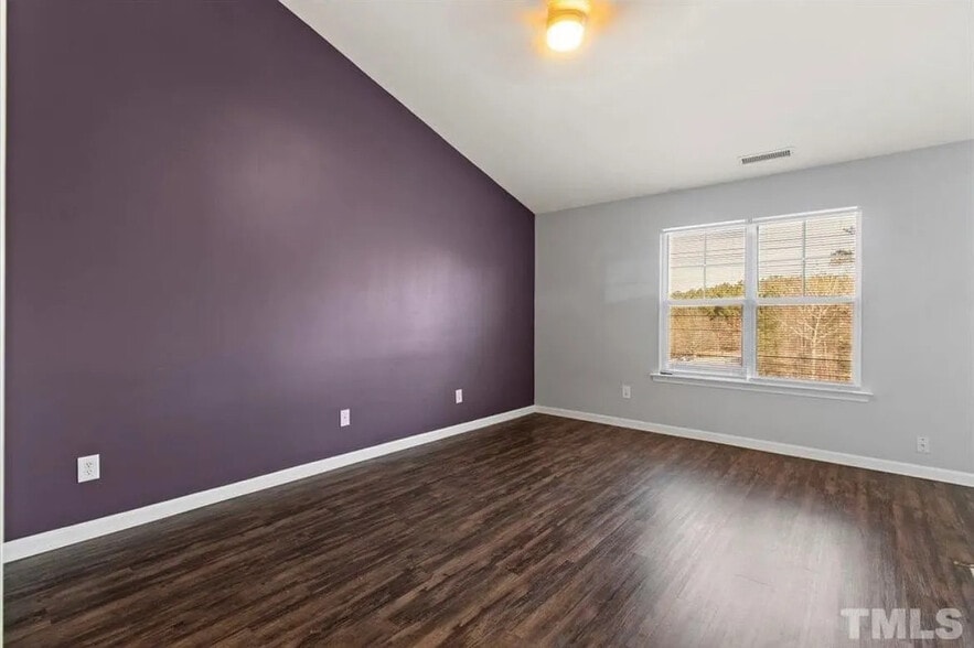 Building Photo - Room in Townhome on Casona Way