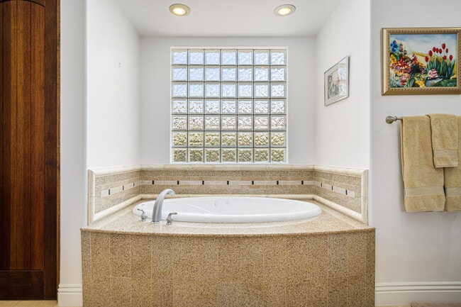 Building Photo - 56985 Village Dr