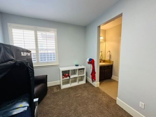 Building Photo - $2,695 Shepherd & DeWolf, 3 Bed - Harlan R...