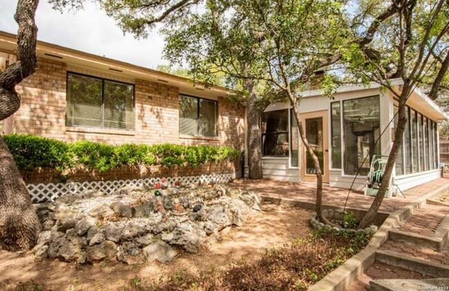 Building Photo - 4422 Meredith Woods St