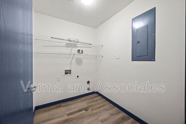 Building Photo - 2619 N Quality Ln