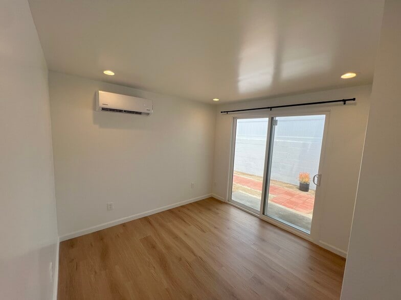 Bedroom - 1553 W 106th St