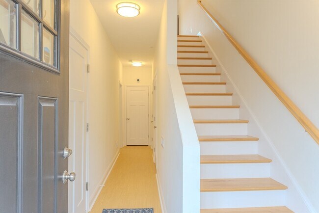 Building Photo - 7 Gorham St