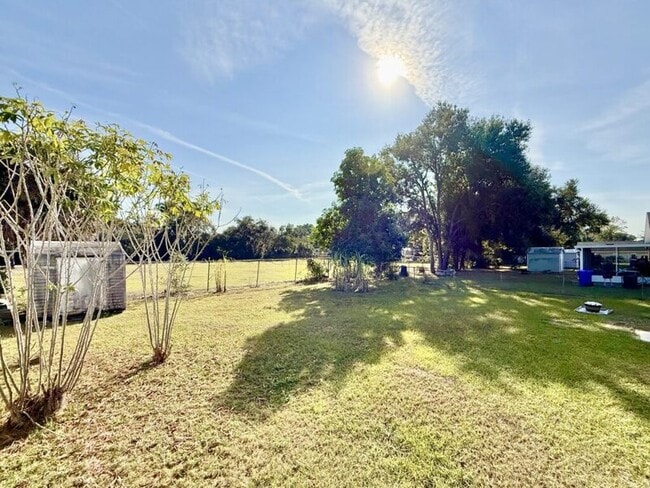 Building Photo - 1221 Jewel Ave