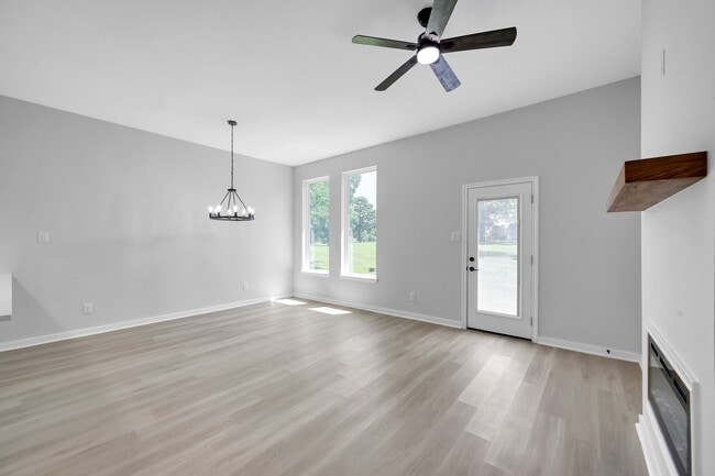 Building Photo - 14839 Spica Ct