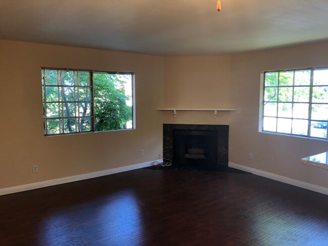 Building Photo - 11471 Bessemer St