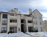 Building Photo - Stunning Top-Floor Penthouse Condo – Loaded with Luxury Upgrades!