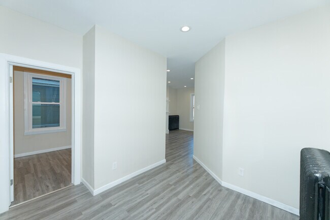Building Photo - 12 Stanwix St