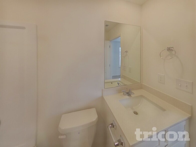 Building Photo - 217 Paisley Wy