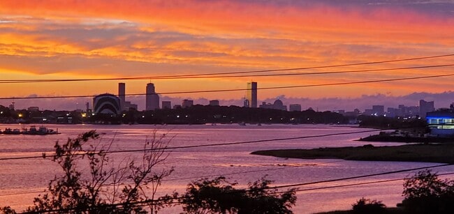 Building Photo - 142 Quincy Shore Dr