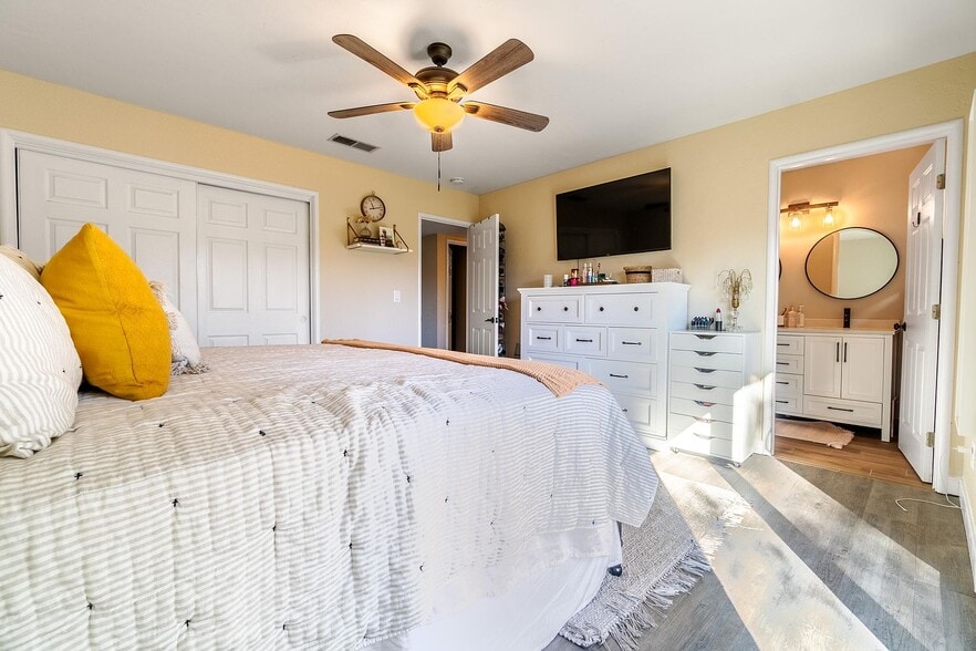 Building Photo - 1741 McComb Ave