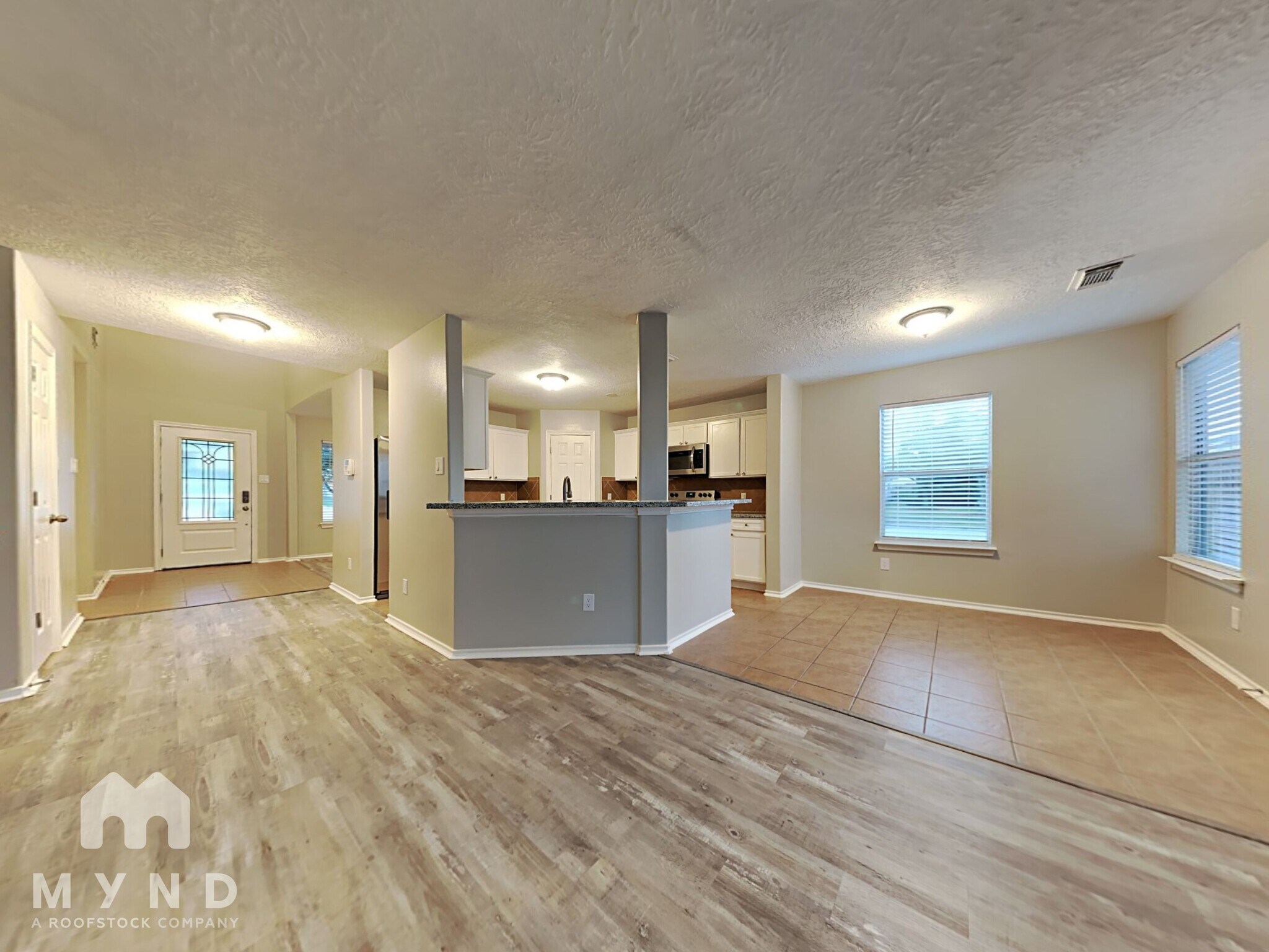 Building Photo - 10507 Scenic Cove Ct