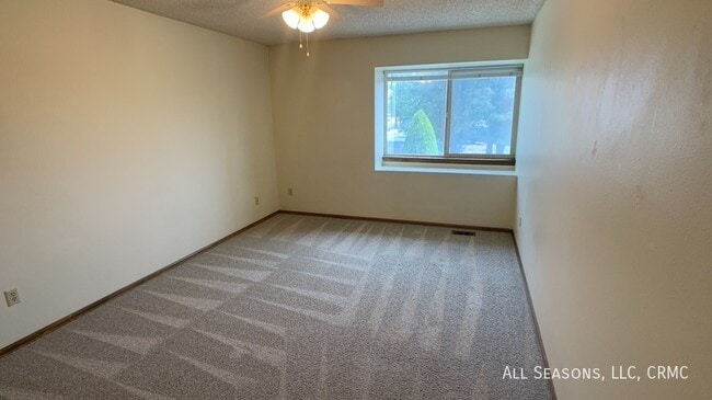 Building Photo - 850 Quail Lake Cir