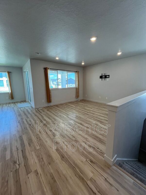 Building Photo - 146 Thistle Dr