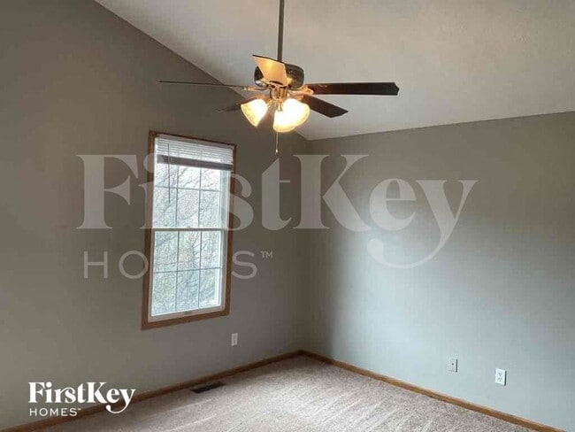 Building Photo - 1488 W Quail Run Dr