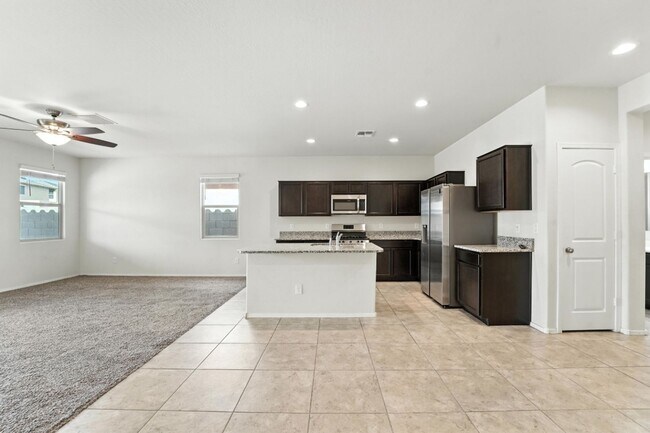 Building Photo - Rare Find! Spacious 3-Bed, 2-Bath + 3-Car ...