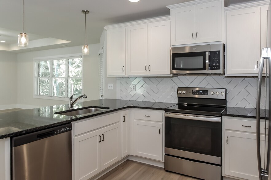 Building Photo - 127 Westerbrook Dr