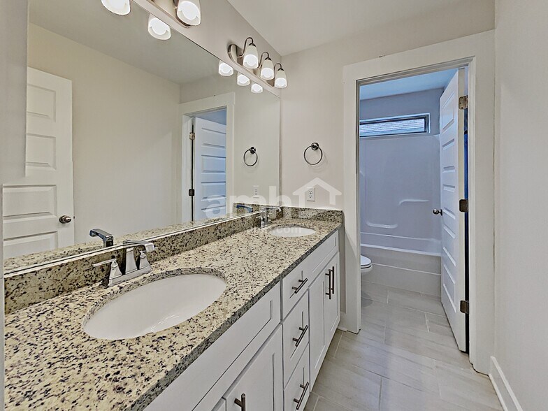 Building Photo - 326 Charity Ln