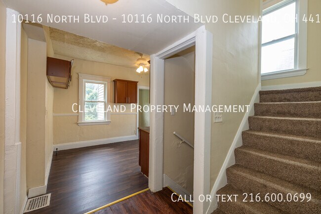 Building Photo - Side-by-side Cleveland Duplex