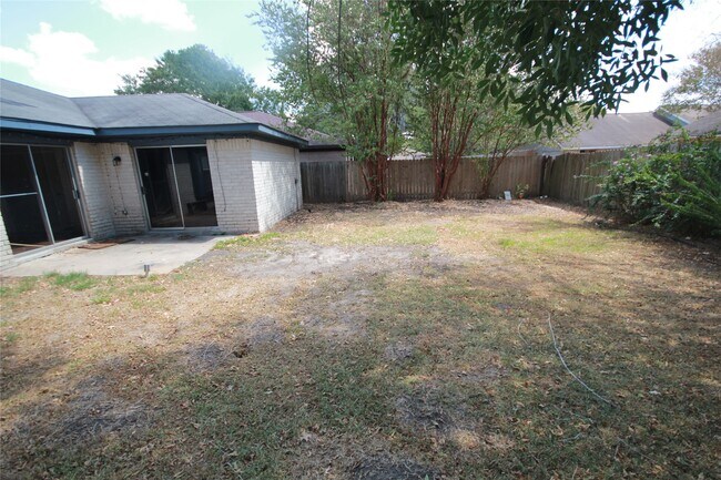 Building Photo - 22619 Braken Carter Ln