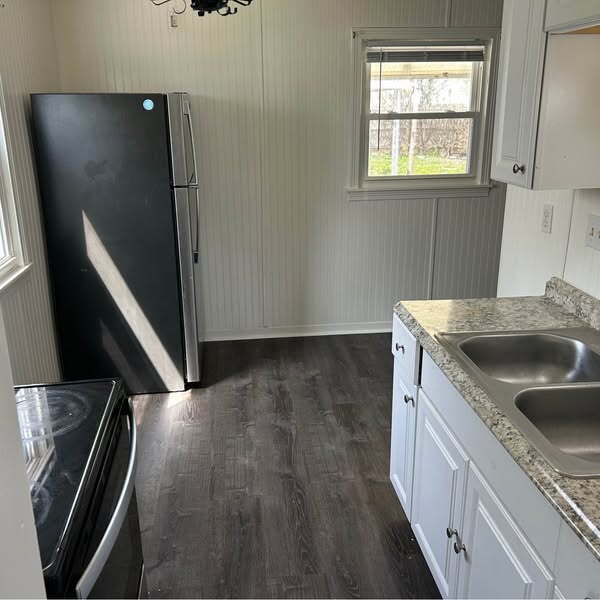 Building Photo - Nice 2 Bedroom 1 Bath Single Family on a Q...