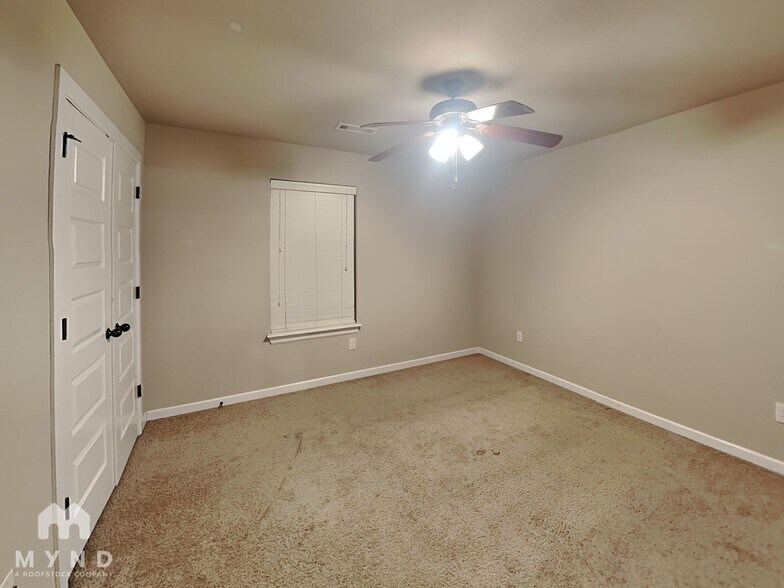 Building Photo - 1020 Tarah Knolls Cir