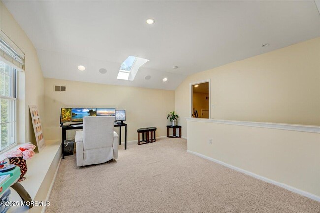 Building Photo - 11 Rockspray Ct