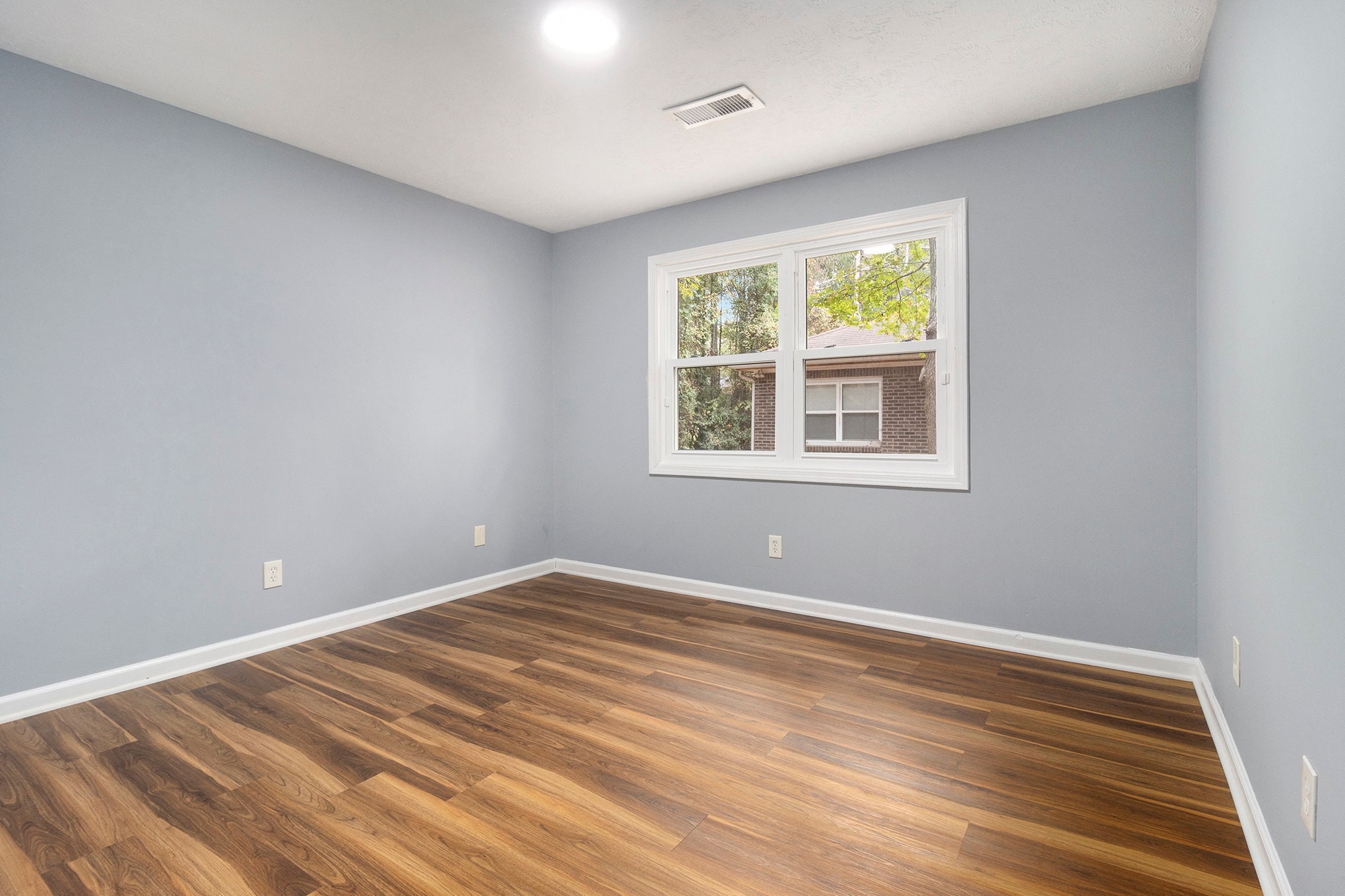 Building Photo - 1117 Summer Brook Rd