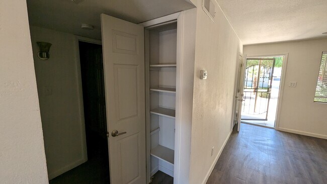 Building Photo - Pinchot Arms Apartments