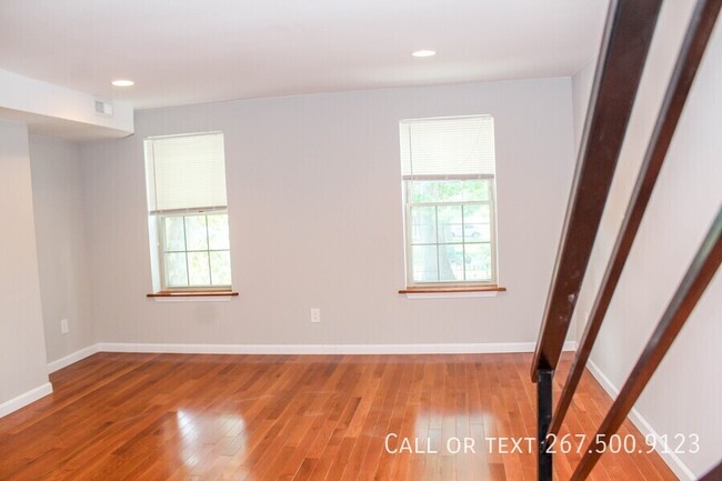 Building Photo - 907 S 13th St