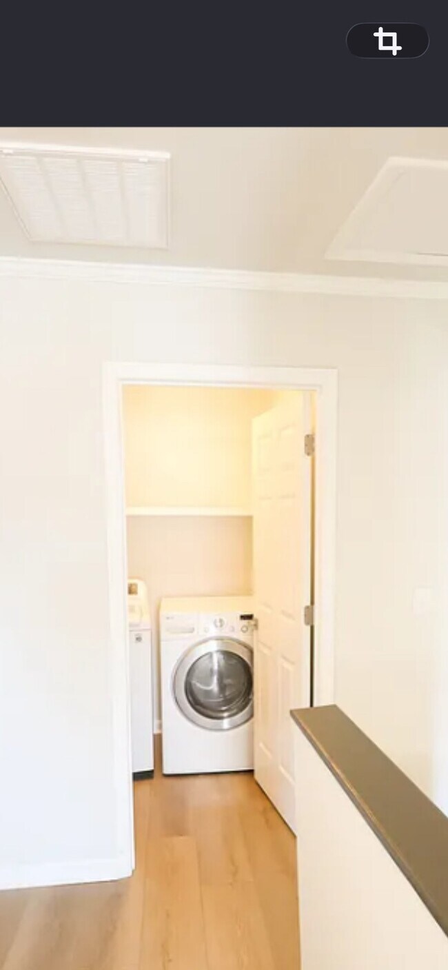 Building Photo - 107 Sugarpine Pl