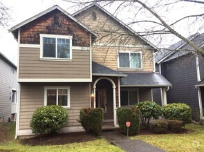 Building Photo - Now Available! Beautiful Home in Puyallup!